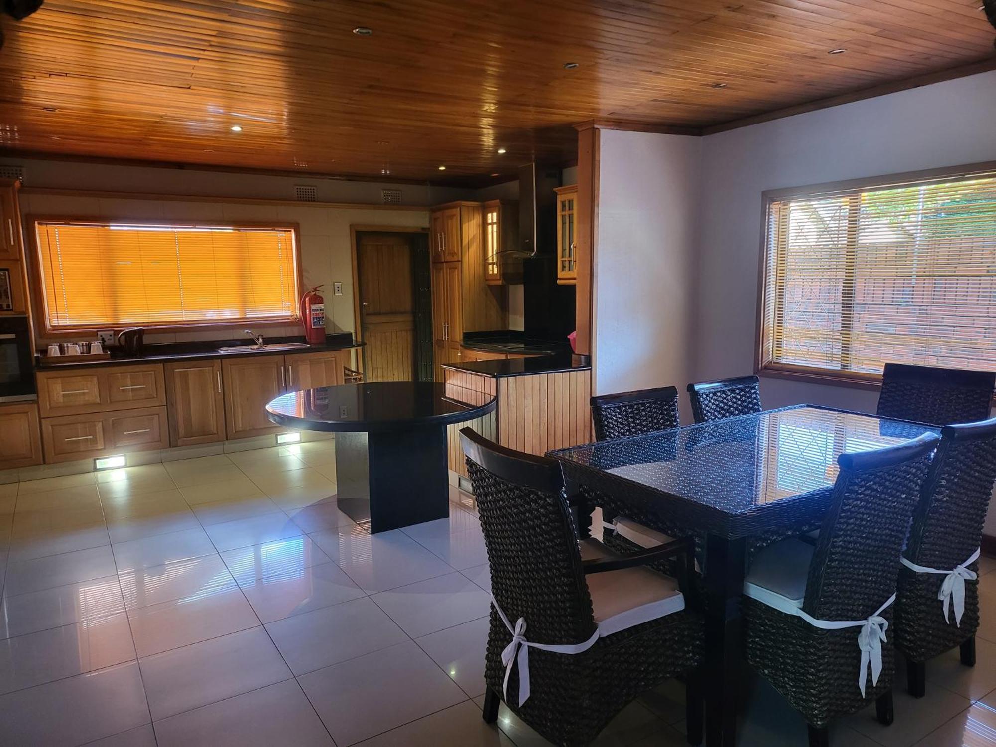 ריצ'רדס ביי Emangunini Guest House מראה חיצוני תמונה
