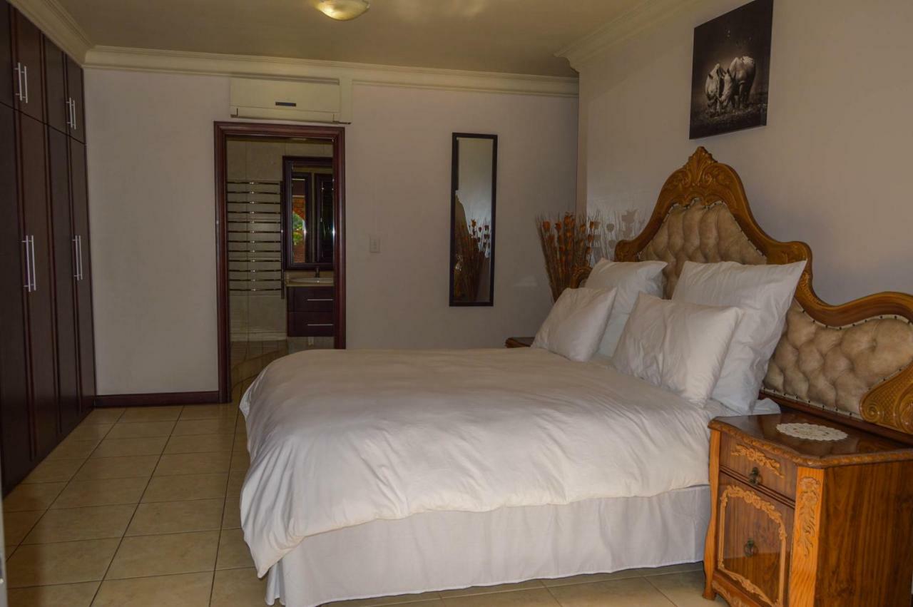 ריצ'רדס ביי Emangunini Guest House מראה חיצוני תמונה
