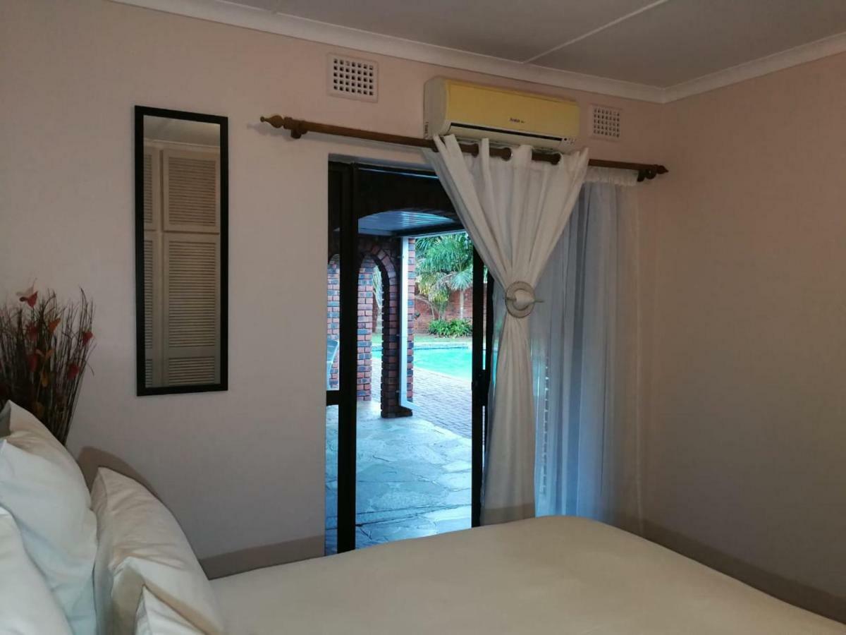 ריצ'רדס ביי Emangunini Guest House מראה חיצוני תמונה