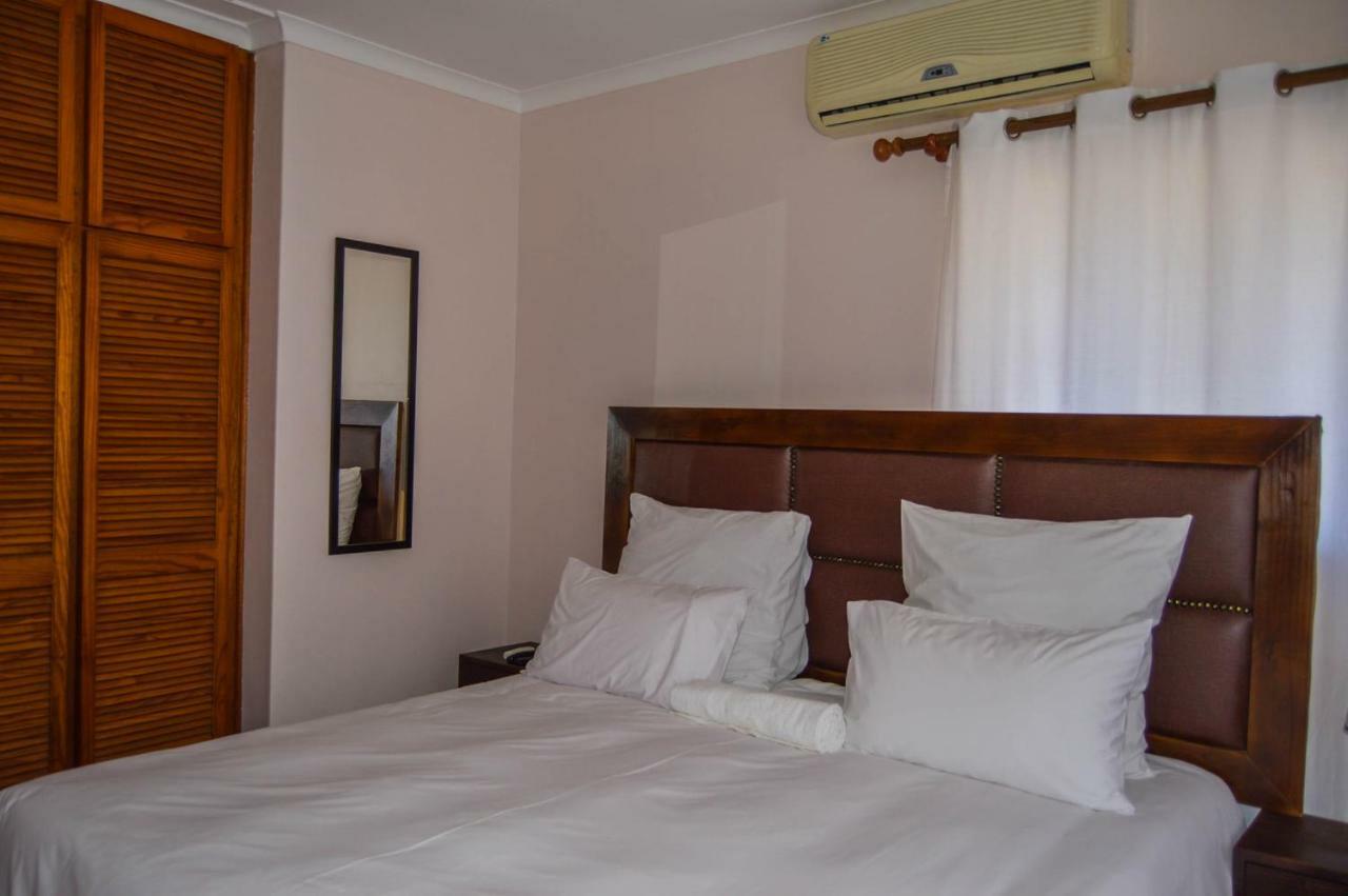 ריצ'רדס ביי Emangunini Guest House מראה חיצוני תמונה