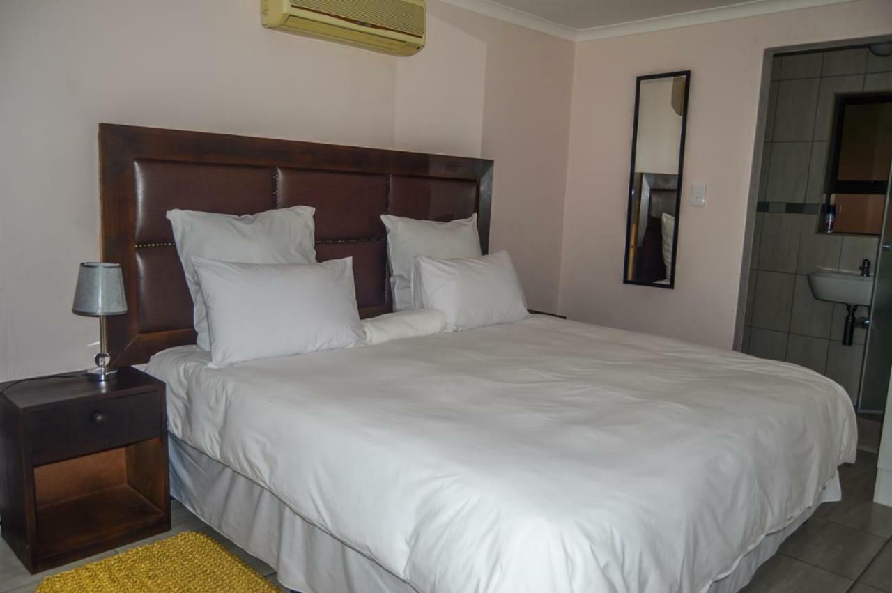 ריצ'רדס ביי Emangunini Guest House מראה חיצוני תמונה
