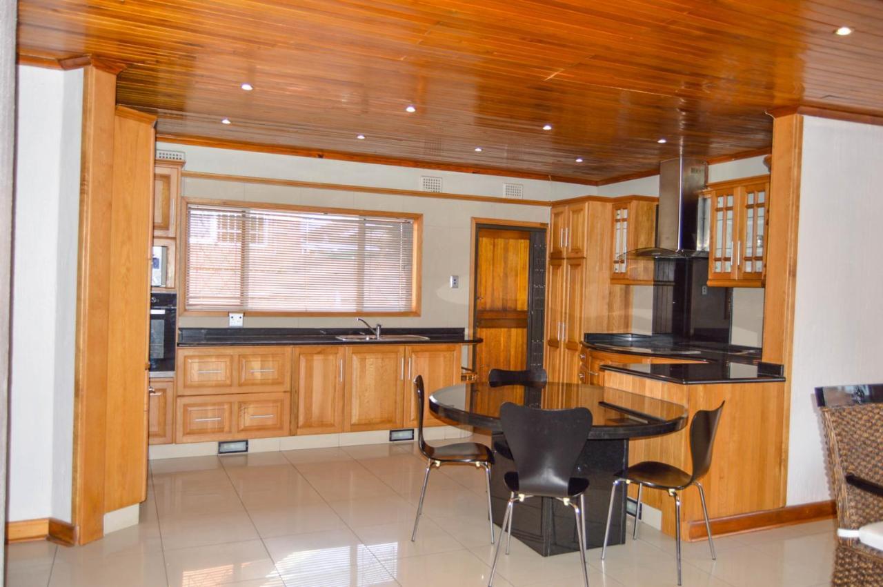 ריצ'רדס ביי Emangunini Guest House מראה חיצוני תמונה