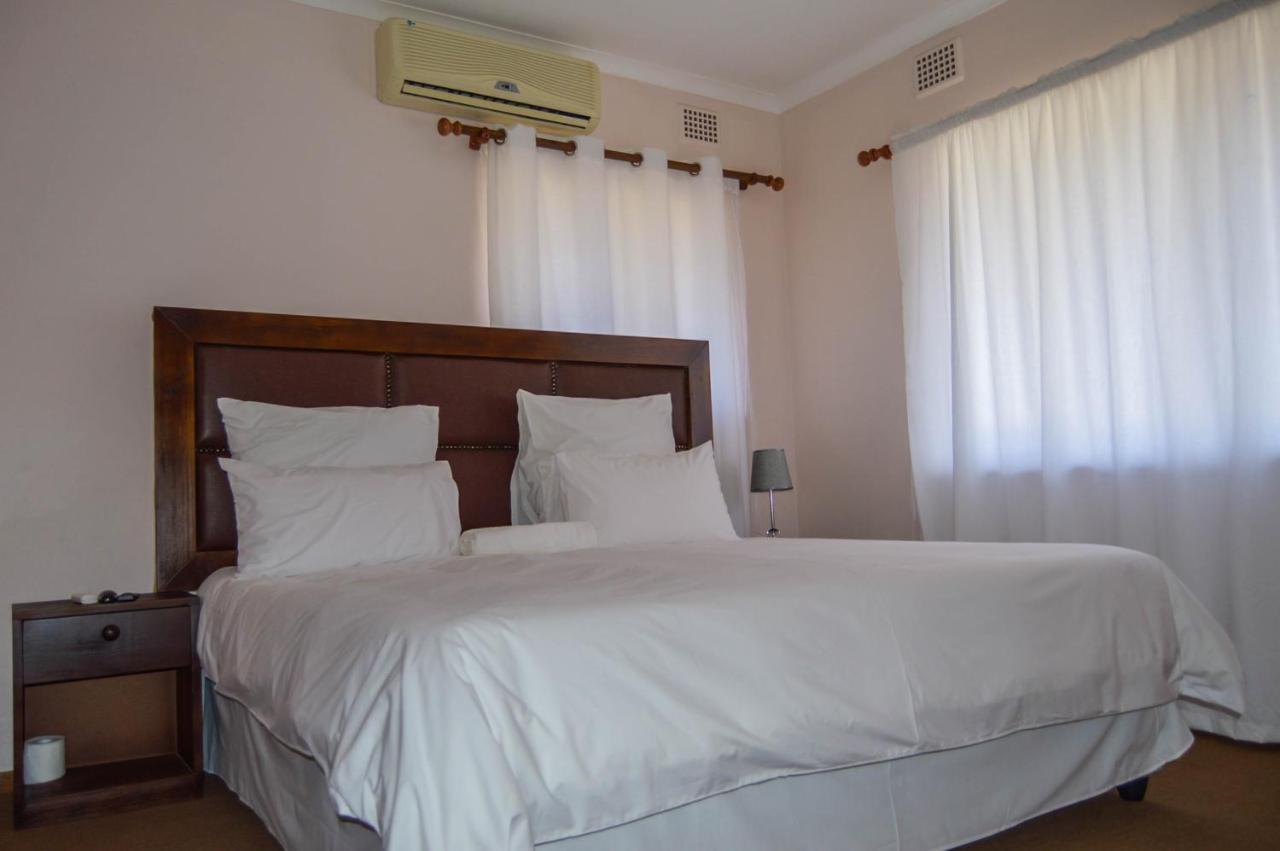 ריצ'רדס ביי Emangunini Guest House מראה חיצוני תמונה