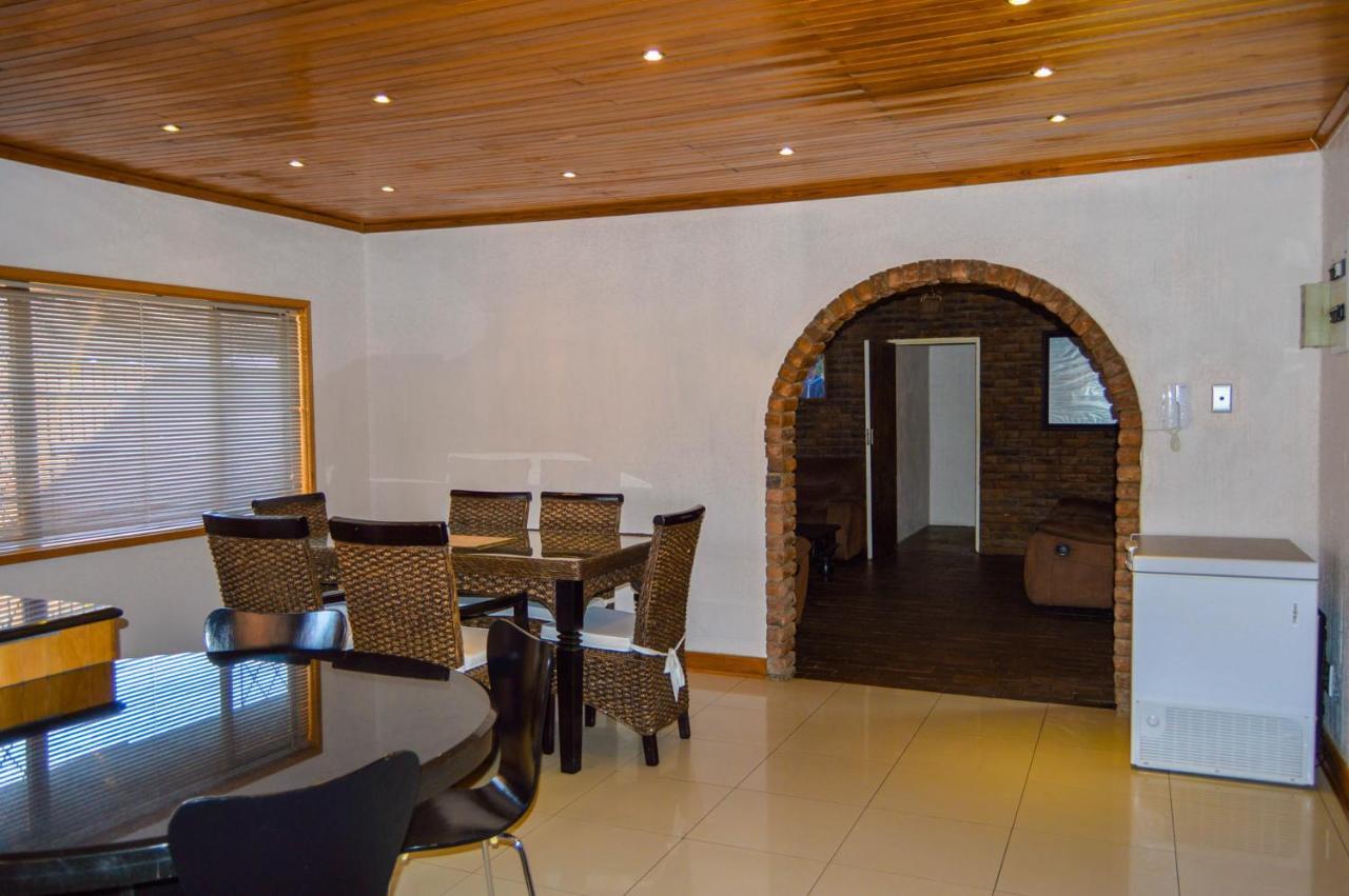 ריצ'רדס ביי Emangunini Guest House מראה חיצוני תמונה